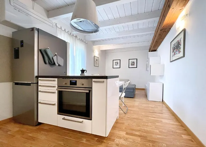 Ur Nest Santo Stefano Апартаменты *