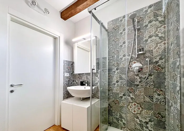 Ur Nest Santo Stefano 아파트 *