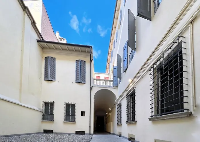 Ur Nest Santo Stefano Болонья