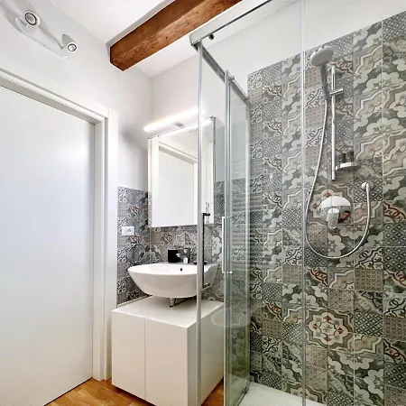 Ur Nest Santo Stefano 公寓 *