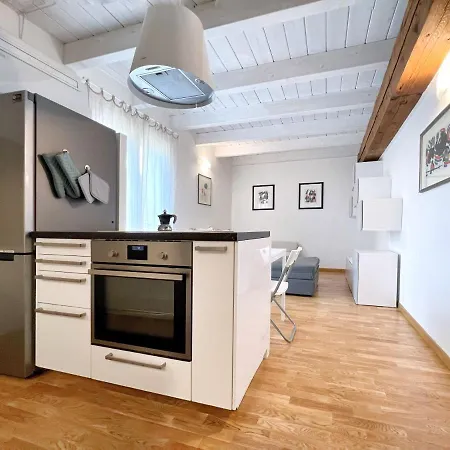Ur Nest Santo Stefano דירה *