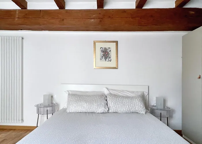 Ur Nest Santo Stefano דירה
