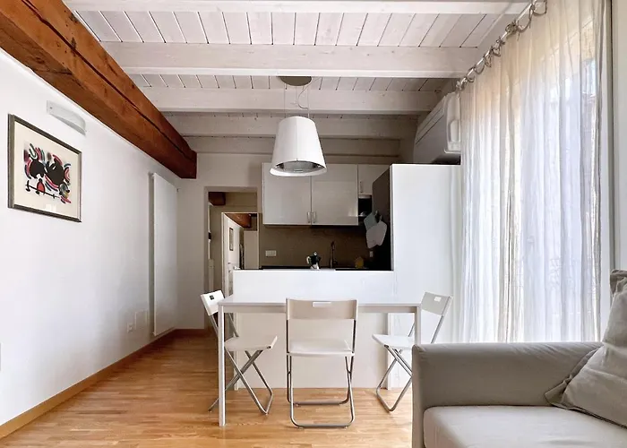 Ur Nest Santo Stefano דירה